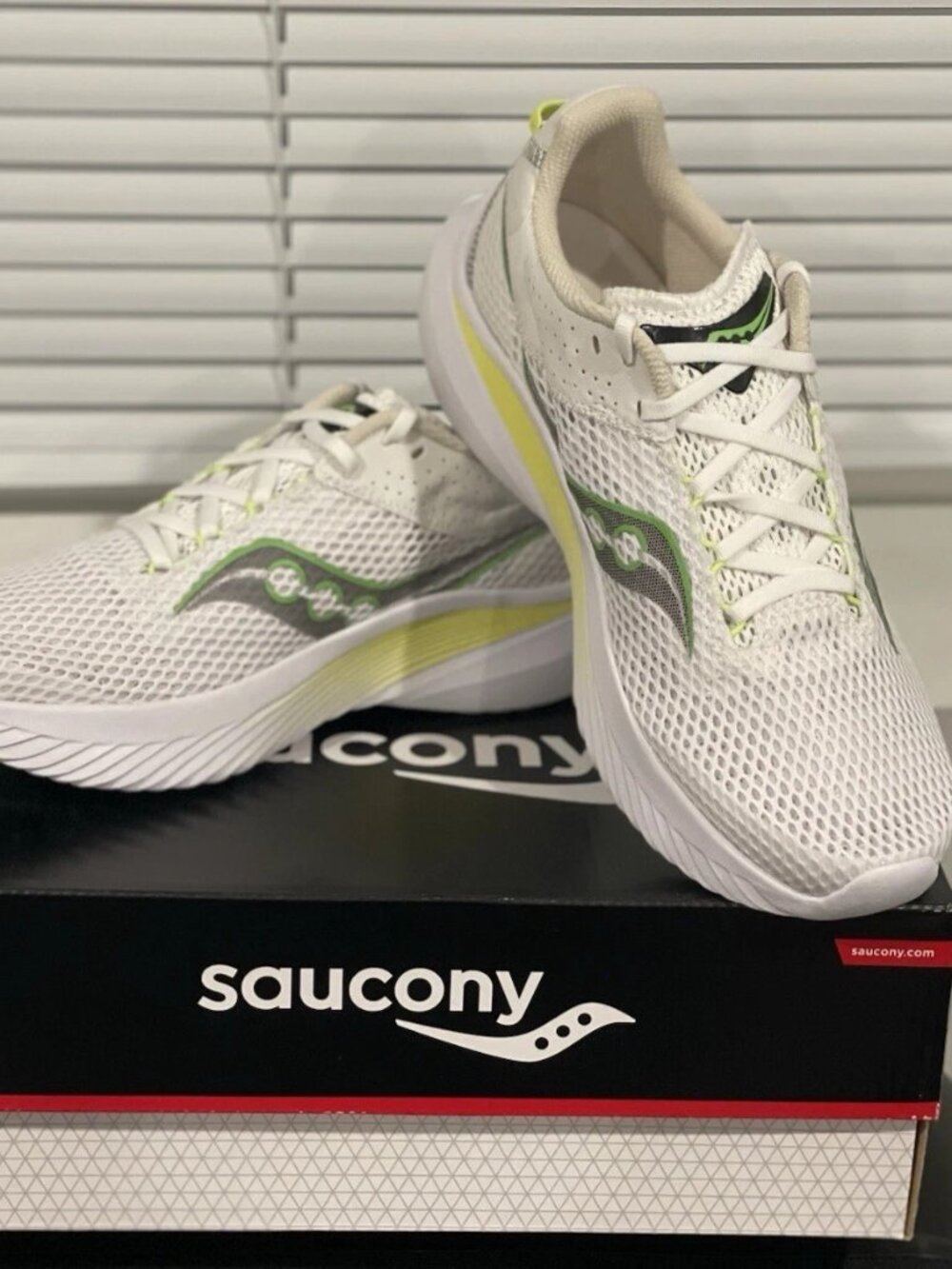 Saucony Kinvara 14 White Slime W10/M8.5